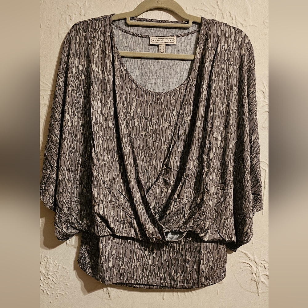 The Muses Gray Closet Knit Dolman Sleeve Print Pull On Shirt New